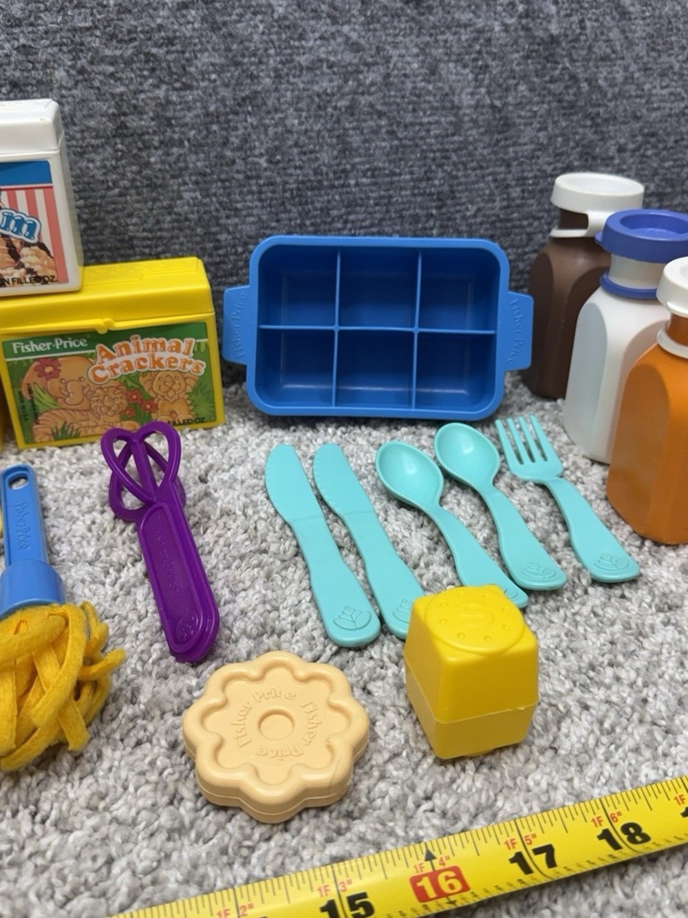 Vintage Fisher Price Play Food Set HUGE LOT - Picture 4 of 16